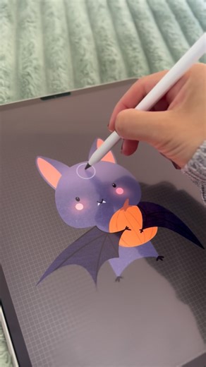 First cute illustration halloween-themed 🦇💜 #HalloweenArt #SpookySeason #PumpkinArt #batIllustration #KawaiiHalloween #CuteHalloweenArt #IllustrationArtists #HalloweenDesign #HalloweenIllustration #PumpkinSpiceVibes #Inktober2025 #DigitalArtwork #HalloweenVibes #CuteArt #KawaiiArt #SpookyCute #FallAesthetic #AutumnArt #HalloweenCreatives #CuteBatArt #BatMagic #HalloweenDrawing #ProcreateArt #IllustrationDaily #CreativeHalloween #SpookyArt #DigitalDrawing #HalloweenDecor #ArtOfInstagram #Pumpki