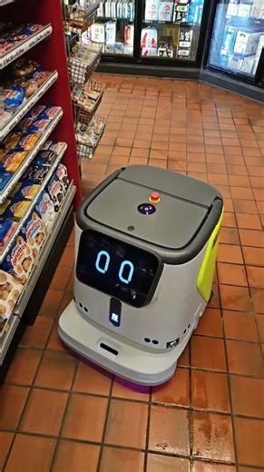 QuikTrip Robot 🤖⛽ | The Future of Convenience Stores? #Shorts