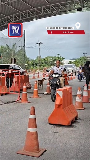 352K views · 10K reactions | 7 suspek kes rompak kedai emas di Sungai Golok dipercayai lolos ke Malaysia https://www.hmetro.com.my/mutakhir/2025/10/1281683/7-suspek-kes-rompak-kedai-emas-di-sungai-golok-dipercayai-lolos-ke-malaysia | Harian Metro | Facebook