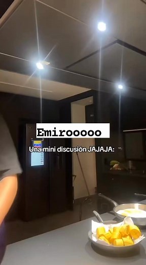 Tuvimos una mini discusión 🤭🤭 #emironavarro #mariavito #jajajajajaja | Karola Y emiro teams