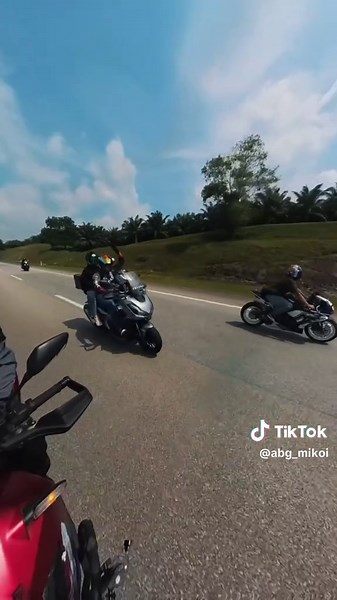 last weekend trip, to desaru international bike week with sgadv350, xmaxkaki.... to more group rides #adv350 #xmax #riders #ride #scooter