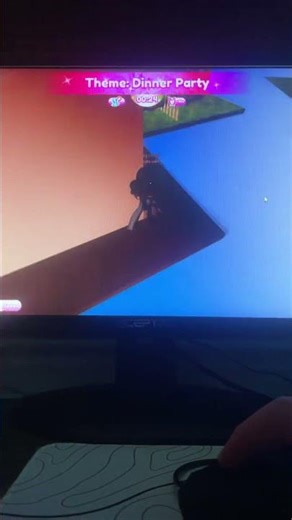 How to get free vip in dress to impress! Tutorial!