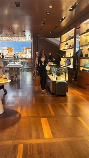 Discover the Allure of Louis Vuitton Fashion