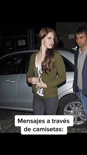 La Relación entre Lana del Rey y Axl Rose a través de sus Camisetas Vintage