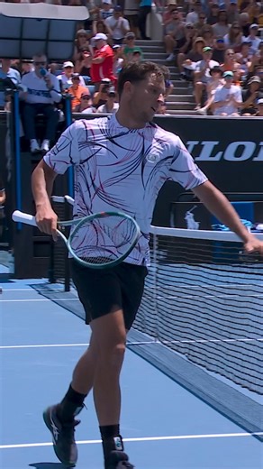 He's a runner, he's a track star 🫣 | Australian Open