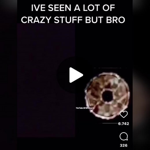 zooming in on a star!! I've done this before and they do look like that. this. I can't explain the hand tho. but like always someone here will😀👽👽🤯🤣🤣 #star #alienhand #explainthis #fyp #fym