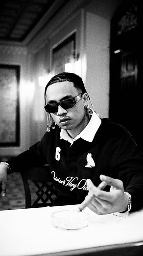 UN FILM NOIR on Instagram: "avec toi- oboy #oboy #avectoi #lyrics vidéo @lily_roseeee.th"