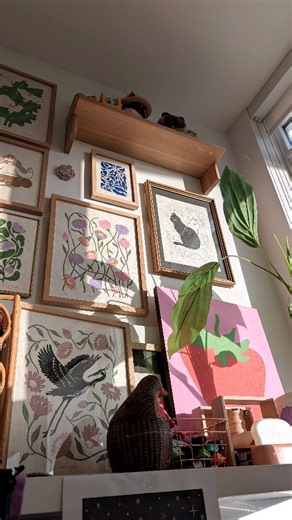 Booba Prints Illustrator & Linocut Printmaker on Instagram: "2025 mesh up 👋🏼 I wanted to sum up my printmaking highlights of 2025, so I squished most of it into a 45 second clip. What a year it has been! 😱 This year started slow, with a heavy burn out, but just like spring, it bloomed to a year full of prints, love, hard work and creativity. 💜 I created 14 new prints this year 💜 This is the year I fell back in love with embroidery on my linocuts prints, and I can say it's the theme of this 