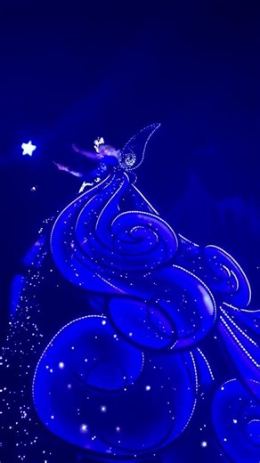 The new Blue Fairy Float in the Starlight parade