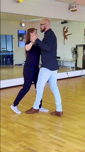 Foxtrott einfach online lernen – flexibel vom Wohnzimmer aus 🕺✨