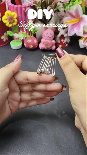 Diy safetypin bow earrings 🧷🎀 #diy #shorts #handmade #hacks #viral #youtubeshorts #earrings