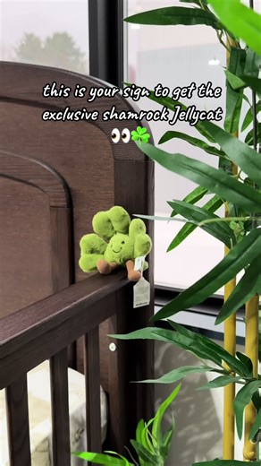 This is your sign to grab the exclusive Jellycat Shamrock before it disappears 🍀 If you’re a Jellycat collector, plushie lover, or looking for the cutest St. Patrick’s Day gift, the Jellycat Shamrock plush might be the most adorable seasonal Jellycat yet. Soft, cuddly, and full of lucky charm energy, this little shamrock is the perfect addition to any Jellycat collection, nursery shelf, diaper bag accessory, or baby gift basket. Jellycat is known worldwide for creating luxury plush toys that ar