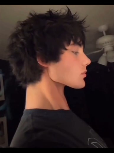 VOIDNEX (@voidnex.xd)’s video of jaw replacement