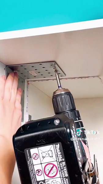 Make your own overbed table 🛏️ #renovation #bedroommakeover #DIY