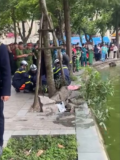 740K views · 2.9K reactions | Thực hư vụ cô gái có dấu hiệu mắc bệnh lý, nghi duoinuoc ở hồ HK | Soi Vietnam | Facebook