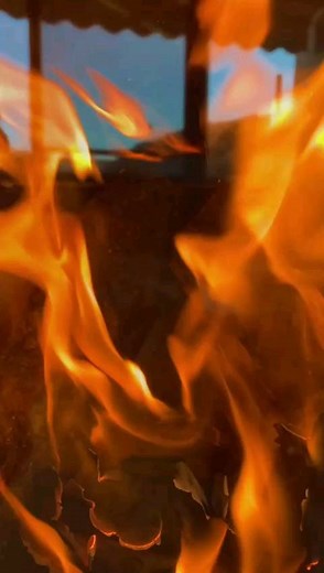 Mayrouba with Chemney 2 bedrooms 135 $ weekdays 145 $ weekends 03.047828 #chalet #vacation #snowman #lebanon #slope #chemeny #homerental | Go lebanon | Facebook