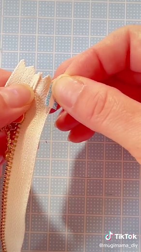 簡単に作れる縫わないクリアポーチの手順