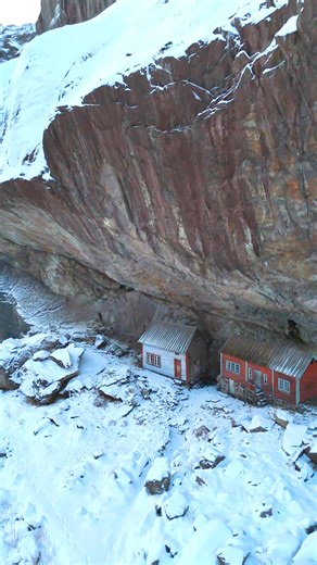 521K views · 5.4K reactions | Helleren in Jøssingfjord, is a unique historical site where two old houses are built beneath a massive rock overhang, providing natural shelter from the elements. The houses date back to the 1800s and are remarkably well-preserved, offering a glimpse into traditional Norwegian life. | Spectacular Norway | Facebook