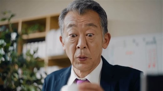 うつみとおる_おどる ゲッダンおじさん 側転おじさん on Instagram: "LEON いよいよ本日リリース。全国の靴屋さんで販売開始です。軽くて動きやすくジャケットにも合わせやすいスニーカーです。撮影日は1日中踊っても疲れませんでした！ Client : TOHO LAMAC Starring : TOHRU UTSUMI Producer : MIKI HIGURE (ByGaudi) PM : AKIRA WADA(ByGaudi) / NATSUMI YAMAMOTO (ByGaudi) Dir : RYOJUN KOHARI (ByGaudi) DP : RYOHEI MATSUMOTO (ByGaudi) 1stCA : TAKAAKI TAJIMA (ByGaudi) 2ndCA : HARU TOMIHARI(ByGaudi) / KOKI NAMBA (ByGaudi) Stylist : Ito Emi(ADDICT_CASE) @emiitojp Hair Makeup : YOSUKE SAKURAI @yo_s.ta.gram.hairmake Desi
