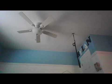 Listening to Clutterfunk a k a Cluterfunk 2.2 - Geometry Dash.