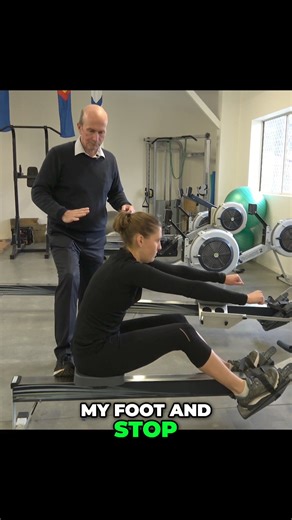 When to open the body in rowing: Exercise on the Erg Full video: https://www.decentrowing.com/when-to-open-your-body-after-the-catch/ #rowing #rowingcoach | Decent Rowing