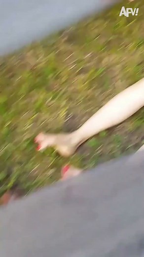 Great trick, Mom 🤸‍♀ #shorts #mommy #trampoline #fail #humor