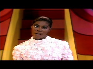 Dionne Warwick "A Hard Day's Night" (The Beatles Cover) on The Ed Sullivan Show