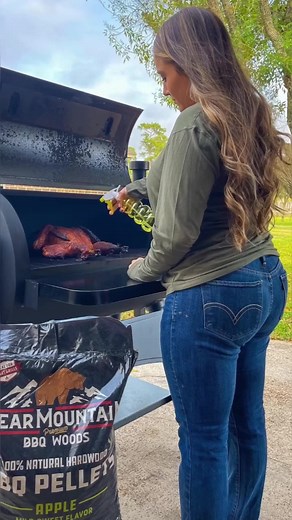 2.3M views · 39K reactions | What a year!數落 #2021recap #2021 #grilling #bbq #girlgonegrilling | Girl Gone Grilling | Facebook