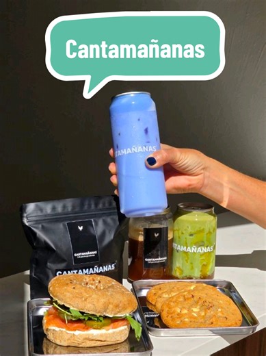 ☕️ ¡NUEVA PARADA CAFETERA EN LAS PALMAS! 😋 👀 Atención amantes del café ☕️ y el matcha 🍵 porque Cantamañanas Coffee Shop & Matcha Bar LES VA A ENCANTAR 🫶🏻 💯 Cafetería de especialidad 100% para llevar con cafecito del tostador @THE HOME JR.ROASTERS , matchas ceremoniales 🤤 y bebidas ricas para llenarte de energía 🔋 📝 Qué pedimos y precios (Febrero 2026) ⬇️ ☕️ Espresso 💰 2,00€ 🥛 Flat White 💰 3,00€ 🍵 Cold Mango Matcha 💰 4,00€ (pequeño) 💙 Agua de coco con crema de espirulina azul 💰 5,