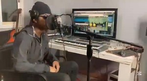 CHALLENGER #64 Ragga dancehall freestyle feat. NATHAN GABRI Pour voter, mets un maximum de réactions sur la publication de ton choix. Celui qui aura recueilli le plus de réactions remportera le challenge. Fin du challenge : 30 novembre 2025 à 23h59. #zakahainaovangoy | Nathan Gabri Off