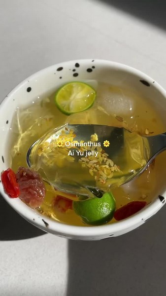 Delicious Osmanthus Aiyu Jelly Recipe with Goji Berries