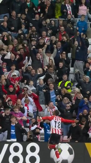 A limited-time flash sale is now live for our next home match against Everton! Continue supporting the lads at the Stadium of Light with 25% off our 76 Yards premium experience, don't miss out on our first evening match of the season. 🎫 safc.com/news/2025/october/17/76-yards-flash-sale-available-now-/ | Sunderland AFC