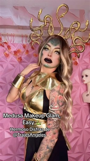Medusa Makeup Glam, Easy 🐍 Angeles 🐍#Makeup #halloween #medusa #makeupartist #diademuertos #lutips