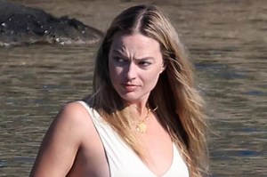 Todas las veces que Margot Robbie ha vestido de Barbie