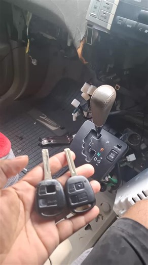 ZeckAbi AutoMech on Instagram: "Another successful key programming done on this Toyota Harrier ACU30 Supplied 1x new remote🔑 key plus programming💻💻💻 📞Call ,text or whatsApp 75467681 if you need this service 🔒🔓🔏🔐🔑🔐🔏 #key #programming #Electronics #mechanic #keys"