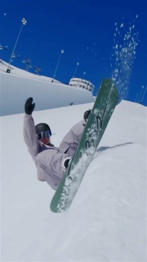 ROXY on Instagram: "When style keeps up with the ride. @isa.loetscher wearing ROXY Life."