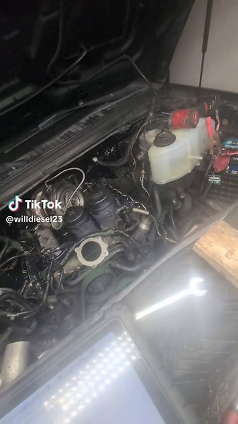 stoked, 6.4 new injectors, NO BLOW BY.....#fyp ##300hp #thanks to everyone who has helped I will tag when is complete! VGT bracket and intake horn, charge pipes are being completed. THANK YOU! 6.4S ARE SUPERIOR 🤣