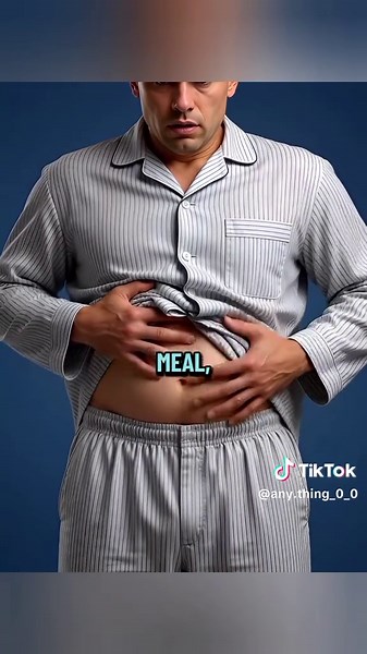 Signs that you have gastritis often start with a burning or gnawing pain in the upper part of your stomach. In the USA, doctors say this pain usually gets worse after eating spicy, greasy, or acidic foods. You might also feel bloated, nauseous, or full even after a few bites. In New York and London, many people ignore early warnings like constant burping, hiccups, or a sour taste in the mouth. If you experience stomach tenderness, vomiting, or black, tar-like stools, your stomach lining may alre