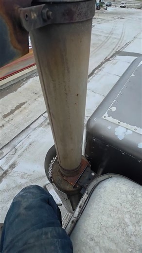 Exploring Step Deck Trailers in the Trucking Industry