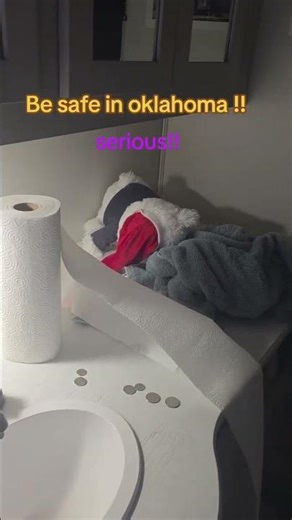 serious winds .. #fulltimerv #rvlife #camper #rvlifestyle #explore #travel #adventure #rv