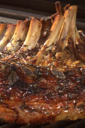 Grilled pork crown roast with grape sauce