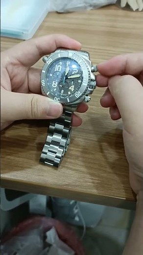 How to Use a Screw-Down Crown on a Dive Watch (Do This Every Time) 🔩