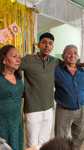 Despidiendo el año 2025 y festejamos el 2026 #paratiiiiiiiiiiiiiiiiiiiiiiiiiiiiiiiシ #reelsvideoシ #reelsviralシ #reelsviralシfb #risasviral #foryoupageシ #foruoupage #alpurocochazo #viral #reelsviralシfb #reelsviralシ #paratiiiiiiiiiiiiiiiiiiiiiiiiiiiiiiiシ #reelsvideoシ #reelsviralシ #reelsviralシfb | Efy Garcia