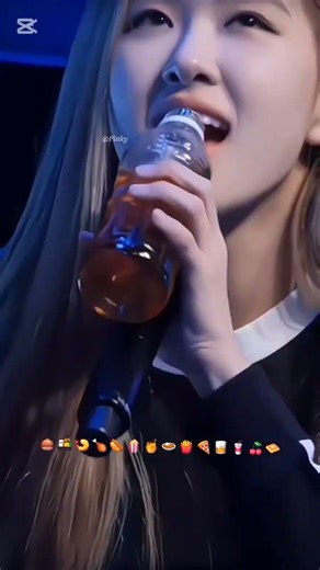 Rosé eating by emoji#rosé #blackpink #mukbang #eatingemoji