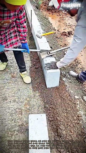 도로 연석을 완벽한 직선으로 놓는 방법 | 전용 클램프와 가이드 라인 활용 #worker #process #technique #alignment #construction