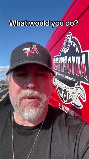 Handling Car Emergencies: Exceptional Customer Service