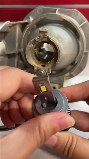 How to install the LED headlight H7?