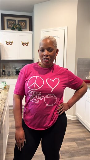 Let’s cook something to keep us warm on this winter day! ❄️ #cajuntiktok #creoletiktok #fypシ゚viral #southlouisiana #winterishere