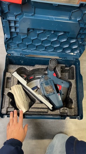 125 reactions · 4 comments | ¡Ya sabes que la L-BOXX es una súper maleta! ¿Pero qué diferencia tiene con una maleta normal? 樂 ¡Vamos a ver los detalles en el vídeo! | #herramientas #construccion #obra | Bosch Herramientas Eléctricas Profesionales y Accesorios | Facebook