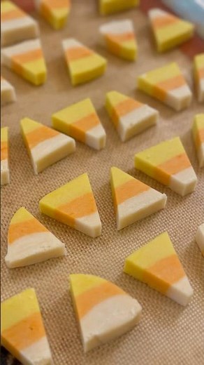 Candy corn sugar cookies. Full recipe on FB, IG or TikTok @mamamilliecooks